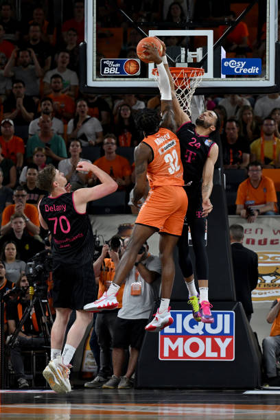 单打方面仍 单打方面仍