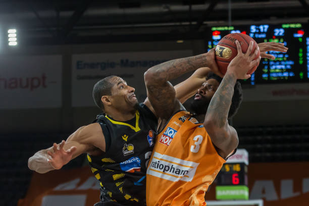 中坚持追求 中坚持追求