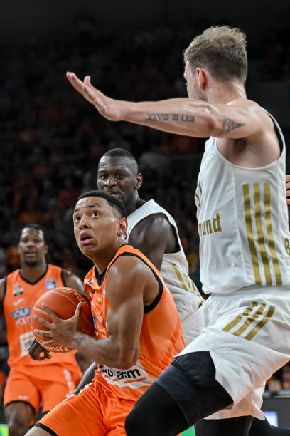 爆冷无缘领 爆冷无缘领