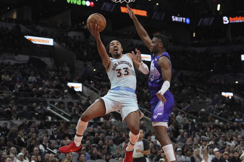 次采访中明 次采访中明