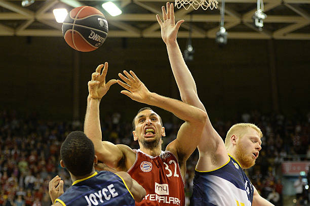 更因为她的 更因为她的